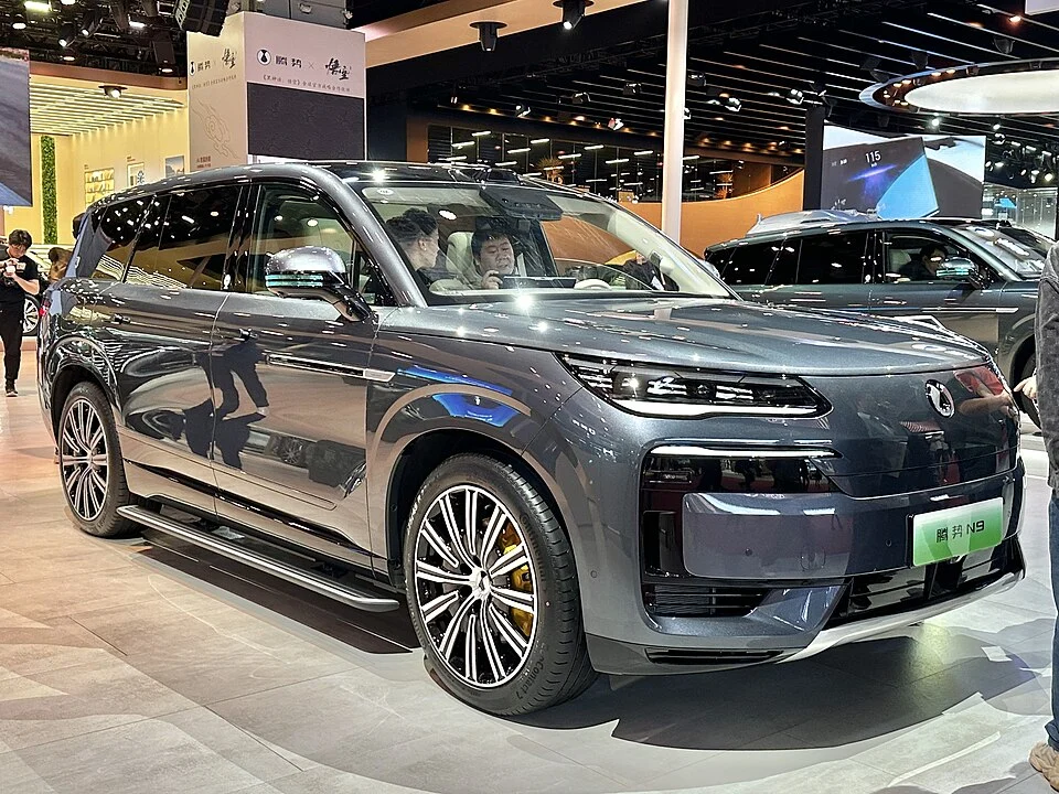 Denza N9 Mulai Uji Jalan Setir Kanan, Tantang SUV Premium Eropa!