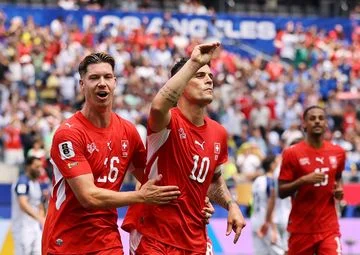 Mengenal Arti Selebrasi 'Cuap-cuap' Granit Xhaka yang Membuat Gempar Dunia Sepakbola