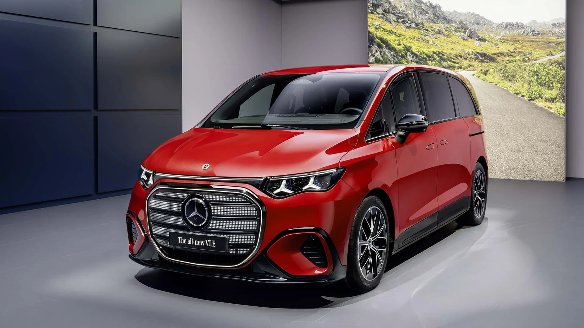 Mercedes-Benz VLE Mulai Produksi di Vitoria, MPV Listrik Era Baru: Revolusi di Dunia Otomotif