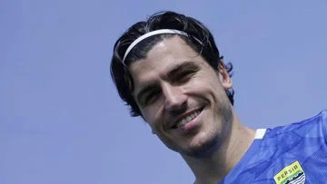 Persib Bandung Resmi Lepas Sergio Castel, Jadi Pemain Asing Ketiga yang Pergi