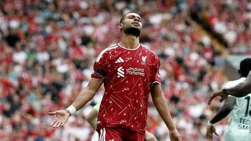 Iraola Nggak Jamin Gakpo Bertahan di Liverpool: Transfer Musim Panas Kini Memanas
